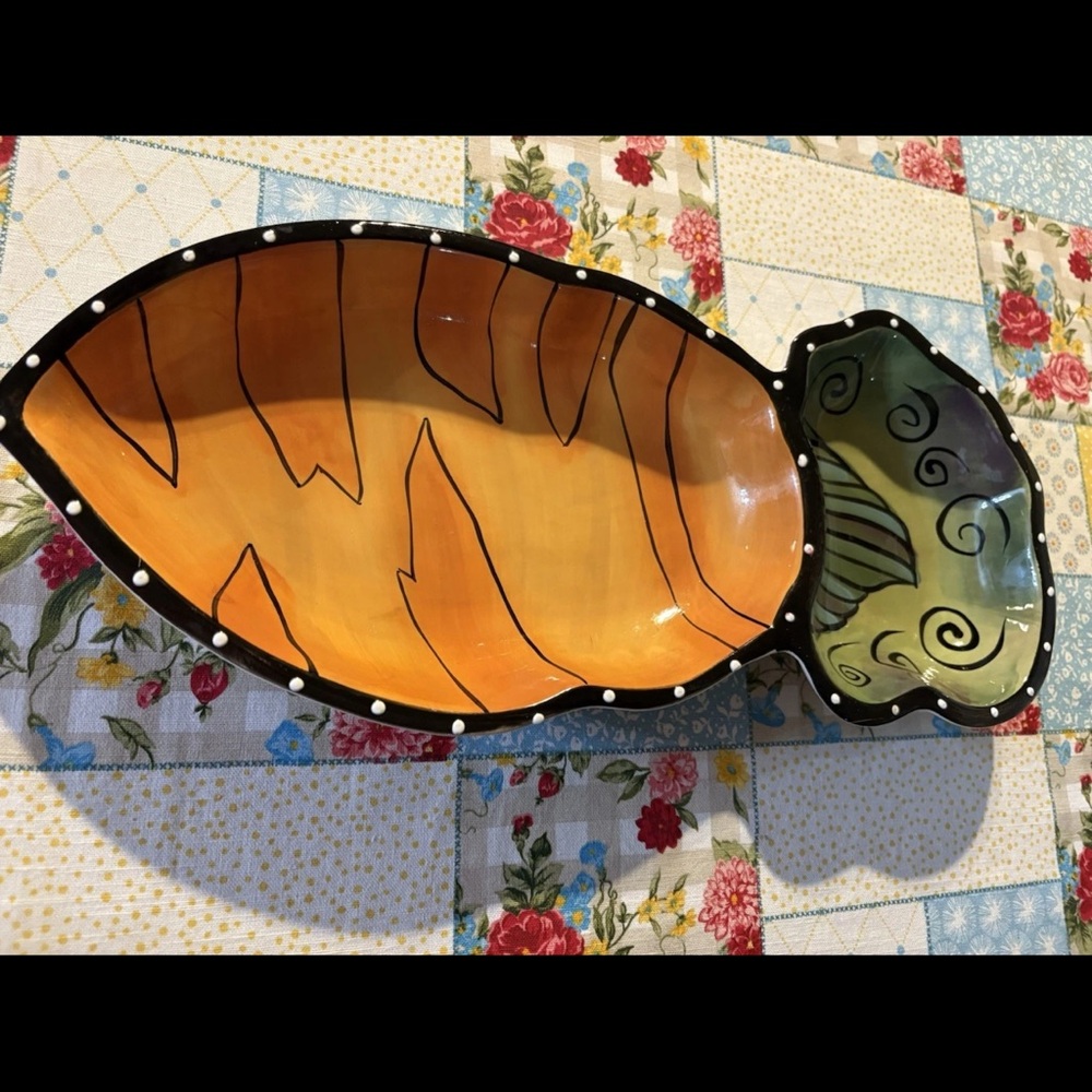 Vibrant carrot serving tray